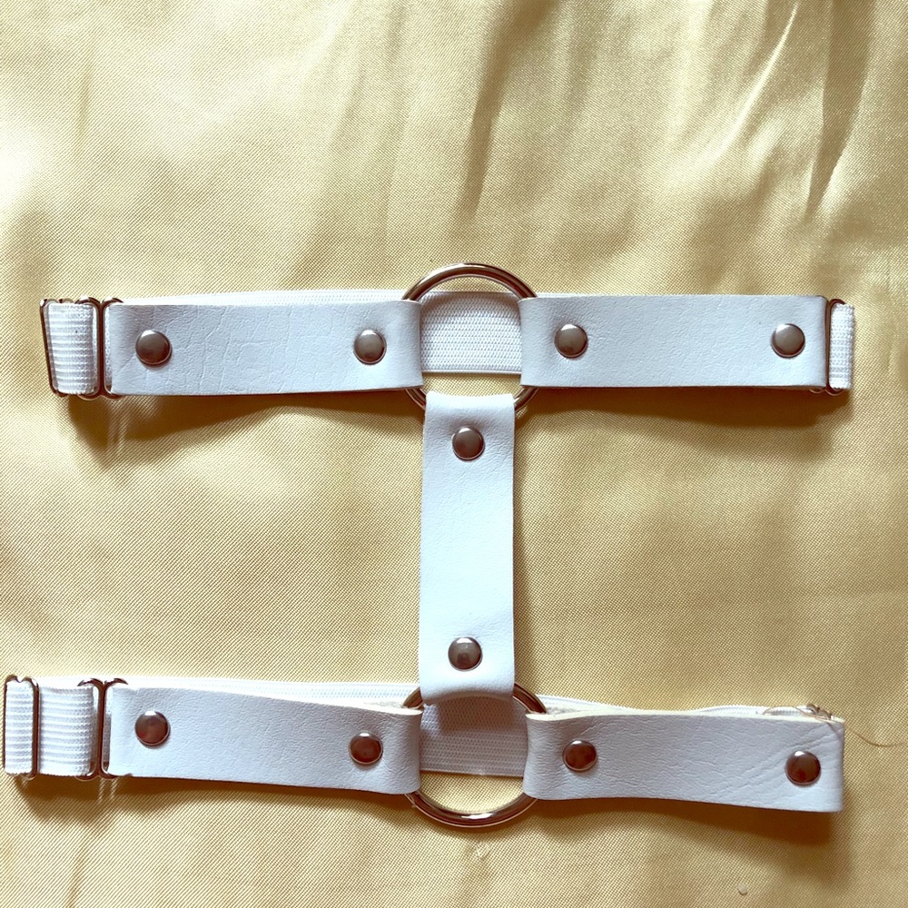 Unisex thigh harness